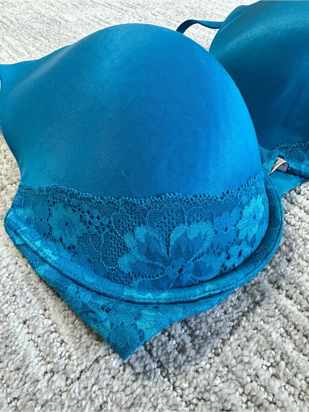 Victoria's Secret Teal Lace-Trim Underwire Bra - Picture 5 of 11